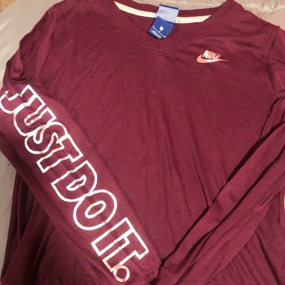 Nike top
